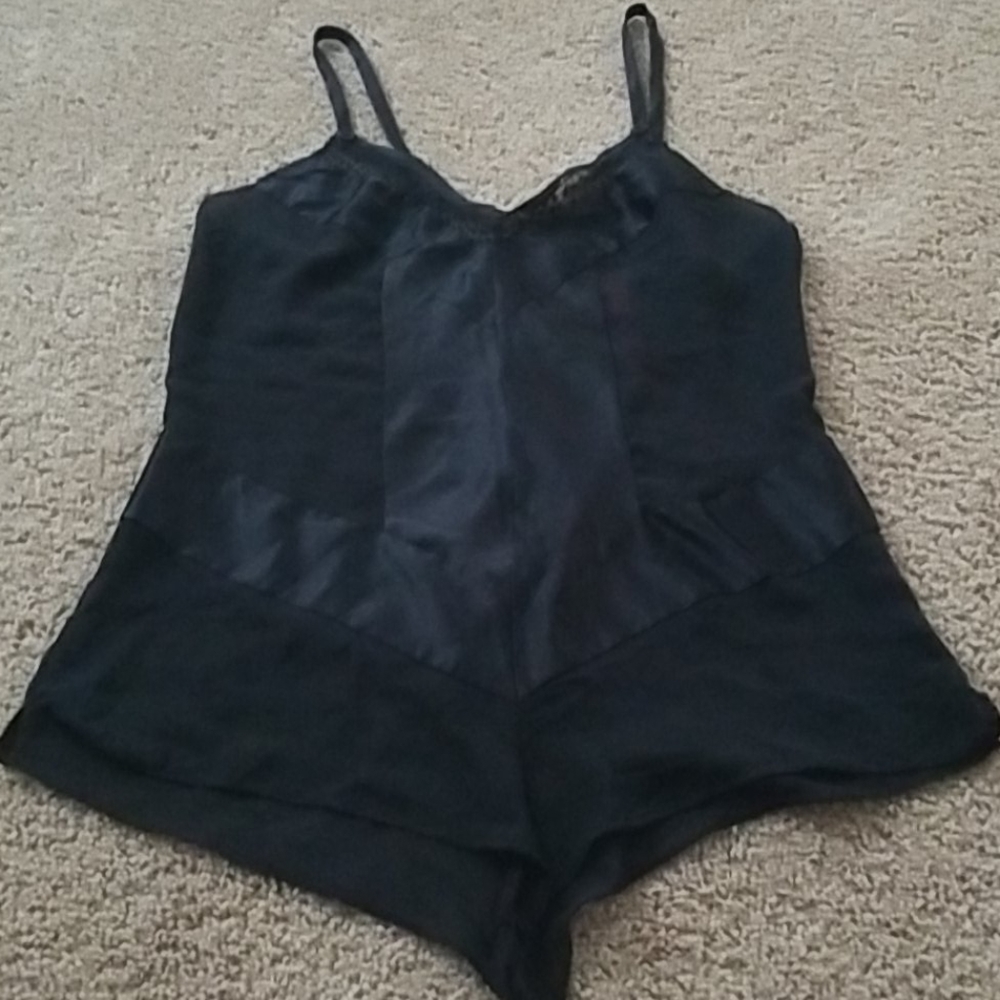 Cosmopolitan one piece sleepwear